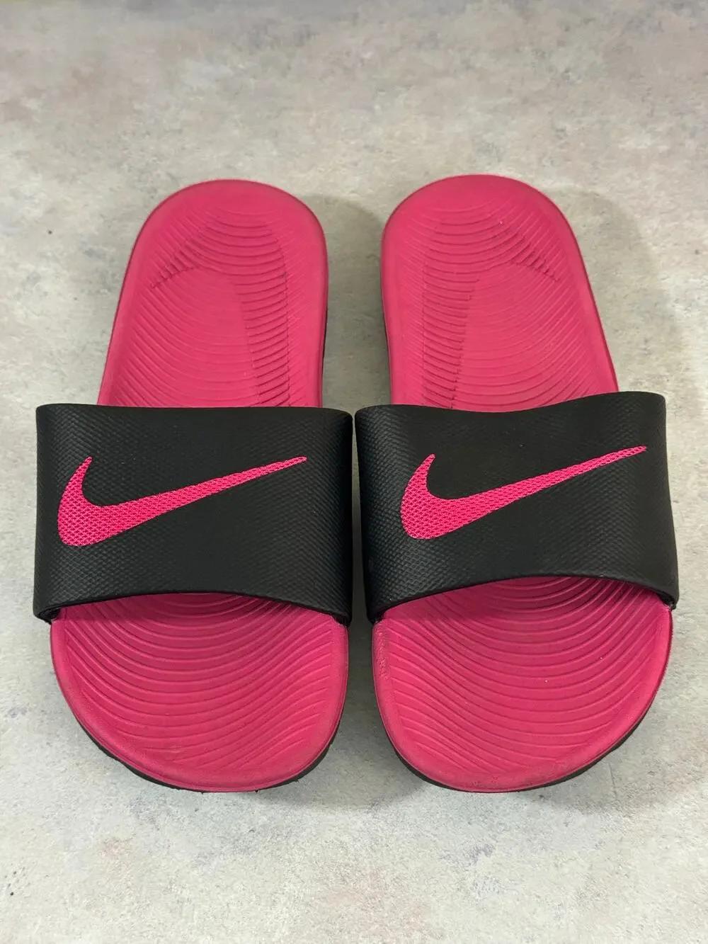 Kawa Flip-Flops by Nike Sandal Girl's Sz 6Y Black Pink Slip-On 819353-001